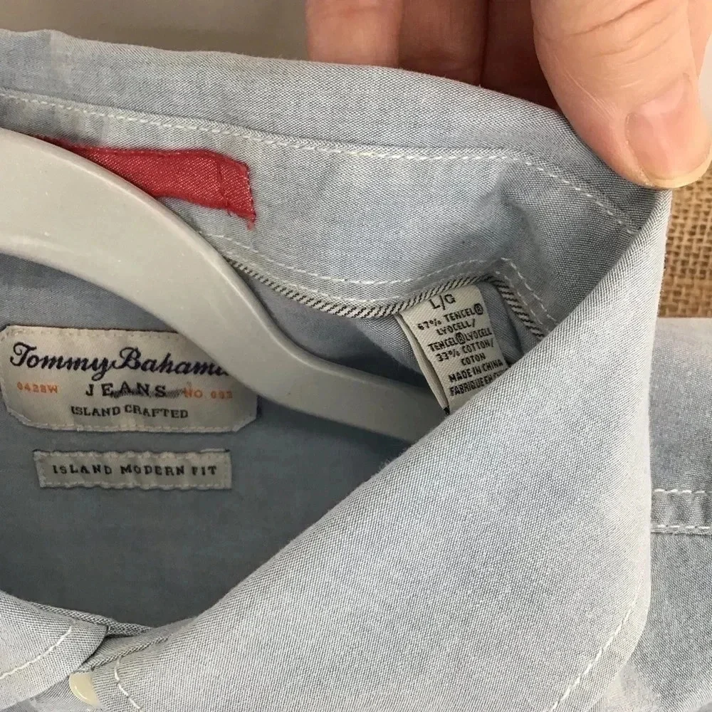 Tommy Bahama Jeans Men’s Island Modern Fit Lightweight Chambray Shirt
